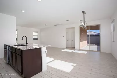 10636 W Harrigan Drive, Marana, AZ 85653 - Photo 18