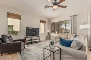 844 Broken Hills Dr, Green Valley, AZ 85614 - Photo 12