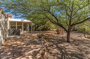 5573 W Lazy Heart St, Tucson, AZ 85713 - Photo 2