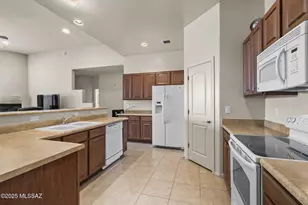 1096 Vista De Los Alamos, Rio Rico, AZ 85648 - Photo 10