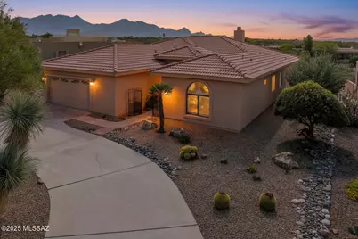 810 E Josephine Canyon Drive, Green Valley, AZ 85614 - Photo 1