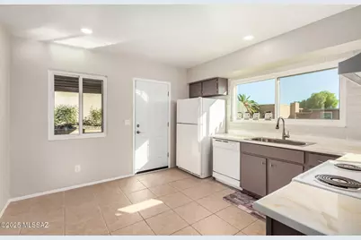 9761 E Sellarole Road, Tucson, AZ 85730 - Photo 18