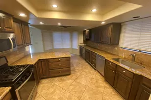 10252 N Cape Fear Ln, Oro Valley, AZ 85737 - Photo 4