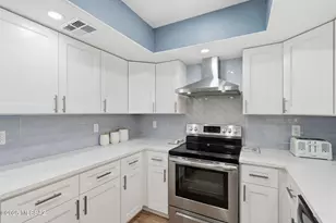 7601 N Calle Sin Envidia, Tucson, AZ 85718 - Photo 10