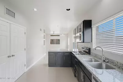 2862 N Tyndall Avenue #1 &amp; 2, Tucson, AZ 85719 - Photo 8