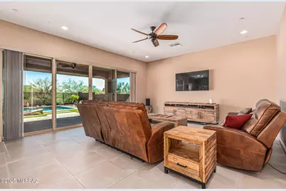 10936 N Ledge Stone Drive, Tucson, AZ 85742 - Photo 8