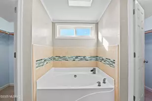 9011 N Valgrind Ln, Tucson, AZ 85743 - Photo 28