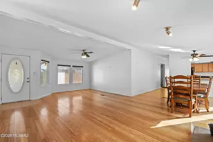 9011 N Valgrind Ln, Tucson, AZ 85743 - Photo 12