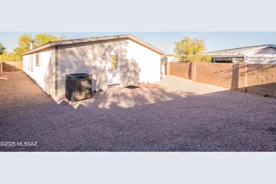 9011 N Valgrind Lane, Tucson, AZ 85743 - Photo 40