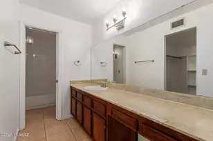 8271 N Oracle Rd, Tucson, AZ 85704 - Photo 18