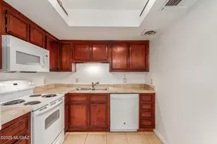 8271 N Oracle Rd, Tucson, AZ 85704 - Photo 12