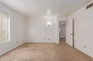 8271 N Oracle Rd, Tucson, AZ 85704 - Photo 16