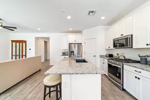 9796 E Lynx Lk Trl, Tucson, AZ 85747 - Photo 12