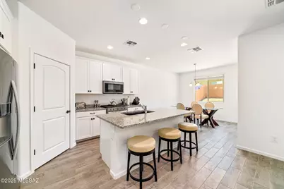 9796 E Lynx Lake Trail, Tucson, AZ 85747 - Photo 10