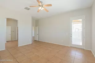 7577 S Granite Hill Dr, Tucson, AZ 85757 - Photo 8