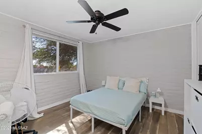 8271 E Kenyon Drive, Tucson, AZ 85710 - Photo 16