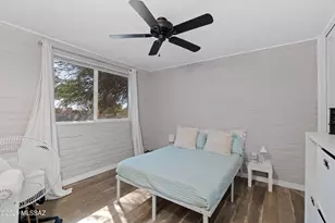 8271 E Kenyon Dr, Tucson, AZ 85710 - Photo 16