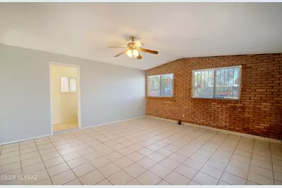2219 S Pebble Beach Avenue, Tucson, AZ 85710 - Photo 10