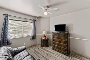 8902 N Soft Winds Dr, Tucson, AZ 85742 - Photo 10