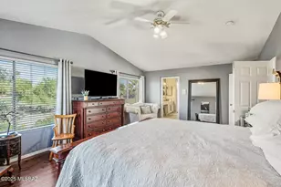 10895 N Canada Hills Ct, Tucson, AZ 85737 - Photo 24