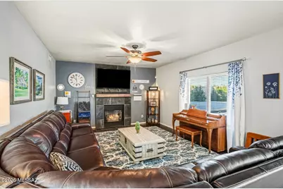 10895 N Canada Hills Court, Tucson, AZ 85737 - Photo 12