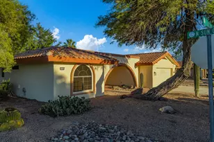 14660 N Flagstone Dr, Oro Valley, AZ 85755 - Photo 2