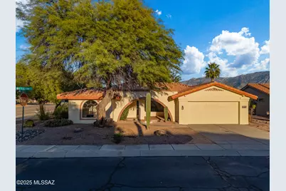 14660 N Flagstone Drive, Oro Valley, AZ 85755 - Photo 2