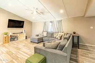 1342 W Schafer Dr, Tucson, AZ 85705 - Photo 4