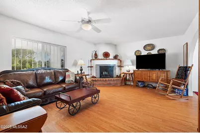 57 E Santa Belia, Green Valley, AZ 85614 - Photo 4