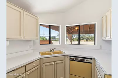 2829 E Weymouth Circle, Tucson, AZ 85716 - Photo 16