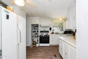 2081 S Diamond Bar Ln, Tucson, AZ 85713 - Photo 16