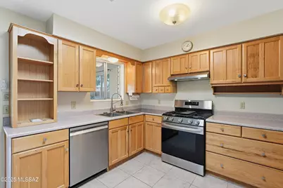 935 S La Higuera, Green Valley, AZ 85614 - Photo 30