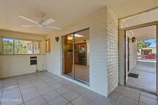 935 S La Higuera, Green Valley, AZ 85614 - Photo 10