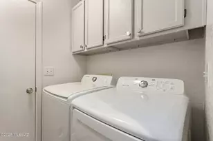 9041 N Shadow Rock Dr, Tucson, AZ 85743 - Photo 30