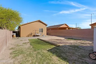 2464 E Camino Malcote, Tucson, AZ 85706 - Photo 10