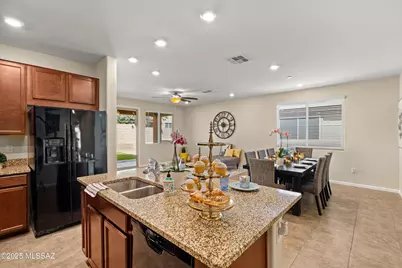 902 W Calle Tipoy, Sahuarita, AZ 85629 - Photo 14