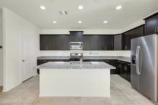 7035 W Inkwood Ln, Tucson, AZ 85757 - Photo 14