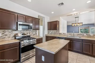 539 W Calle Sombra Linda, Sahuarita, AZ 85629 - Photo 6