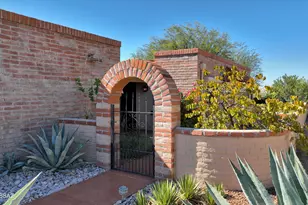 5389 N Fort Yuma Trail, Tucson, AZ 85718 - Photo 6