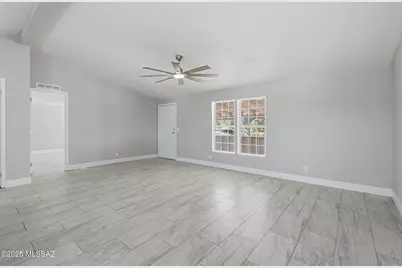 11935 S Amber Ann Lane, Tucson, AZ 85736 - Photo 10