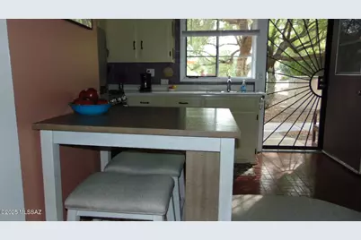 211 W Camino Manzana #B, Green Valley, AZ 85614 - Photo 6