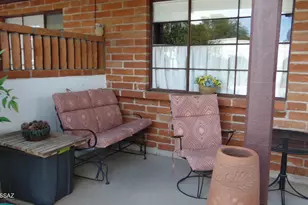 211 W Camino Manzana, Green Valley, AZ 85614 - Photo 1