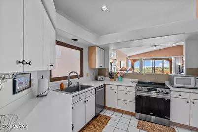 1313 W Mariquita Street, Green Valley, AZ 85622 - Photo 12