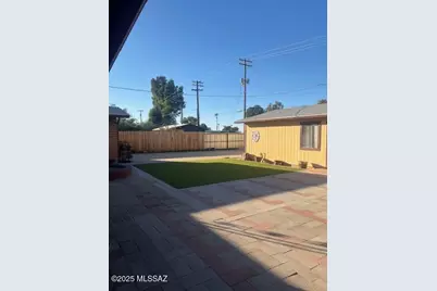 1210 W Schafer Drive, Tucson, AZ 85705 - Photo 12