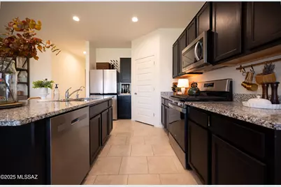 9294 W Tenaza Lane, Marana, AZ 85653 - Photo 16