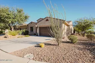 1110 N Broken Hills Dr, Green Valley, AZ 85614 - Photo 2