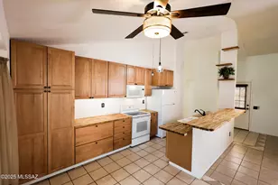 2849 W Wagon Wheels Dr, Tucson, AZ 85745 - Photo 4