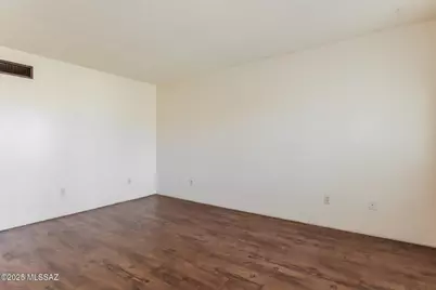 1518 E Hedrick Drive #M, Tucson, AZ 85719 - Photo 6