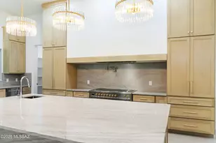 2537 N Lloyd Bush Dr, Tucson, AZ 85745 - Photo 12