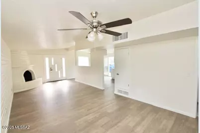 206 W Blacklidge Drive, Tucson, AZ 85705 - Photo 6
